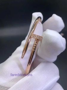 Designer Bangle Pneus de carro para mulheres e homens 18K Gold Nail Bracelet Real Diamond High End Jóias Rose Full Sky Star Cultivo Tem Caixa Original