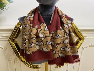 Kvinnor Square Scarves Cashmere Material Thin and Soft Print Bear Wine Red Color Size 130cm 130cm6259062