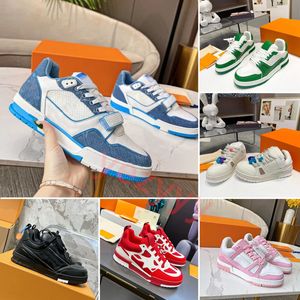 Casual Shoes Low for men women Black White Panda Photon Dust Kentucky University Red Grey Fog unc Chicago Syracuse womens trainers outdoor sports sneakers