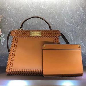 Çantalar Akşam Çantalar Kadın Tote Çanta Yüksek Kaliteli Crossbody Çantalar Moda Omuz Çantaları El Dokuma Deri Paket İkonik Twist Kilit