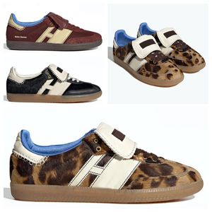 Designer 2024 nuove scarpe da tavolo casual color mucca con stampa leopardata per scarpe da uomo