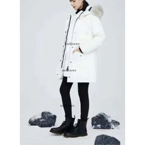 Women Down Designer Coat Kobiet zimowa kurtka Kobieta damska kurtka pucha kanadyjska marka mody wiatroof Waterproof ciepły top damskie pary zimowe odzież Z6