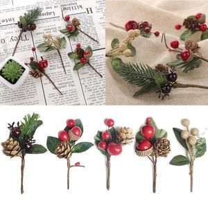 Dekorativa blommor 5st konstgjorda blommor Fake Frost Pine Branch Cone Berry Holly Diy Xmas Tree Ornament Hem Juldekorleveranser gåva