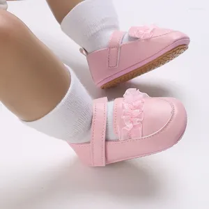 Primeiros caminhantes bebê menina bonito leve sapatos macios sola de borracha renda pu couro nascido infantil criança antiderrapante waling correndo