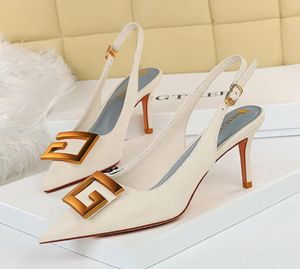 Sandaler Party Women's Shoes with Thin Heel High Greenow Mouth Pointed End Hollow Back Trip Strap and Metal Square Buckle