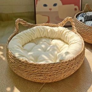 Natural Cat Bed Washable Kitten Basket Dog Nest House Woven Round Handmade flätat Catttailblad med mjuk kudde 240103