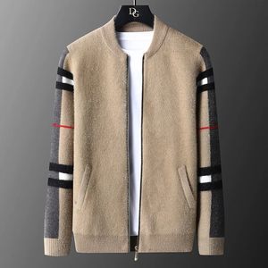 Giacca lavorata a maglia di marca di fascia alta di lusso da uomo alla moda maglione casual a righe maglione cardigan autunno e inverno capispalla da uomo di tendenza 240104