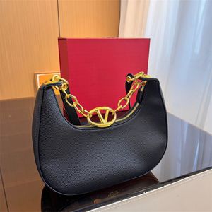 Marka Crossbody Bag Tek Omuz Çantası Klasik Orijinal Yüksek Kalite Lüks Marka Çantası Akşam Çantası Yeni Ay Çantası Lüks Marka Kadın Çanta Zarf Torbası Duffel Bag