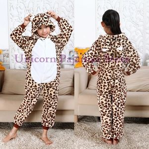 Cartoon Leopard Kigurumi Costumi Neonati maschi Pigiami animali Bambini Indumenti da notte con cappuccio Abbigliamento per la casa per i più piccoli Tute 240103