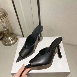 Buty designerskie, nowe modne przedmioty, wysokiej klasy modne kobiety o wysokości 10 cm, letnie buty