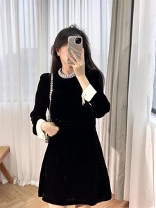 Casual Dresses 2024 Autumn And Winter French Women's Clothes Fashion Luxury Pearl Neckline Long Sleeve Round Neck Black Velvet