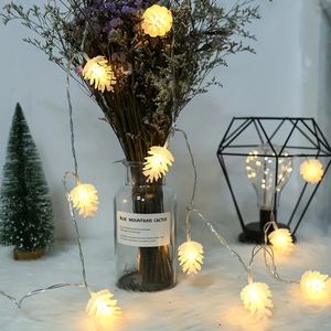 1pc Pine Cone LED JULE Holiday Color Lights Party Light, Evening Table Pendant Yard Decoration String Lights, Battery Powered (No Plug)