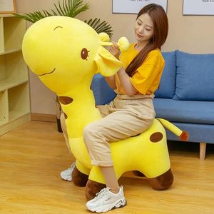 Dockor Plush Dolls 4070cm Cartoon Giraffe Toys Stuffed Lovely Animal Deer Pillow Home Decor Cushion Kids Girls Firdag Xmas Gift 230303