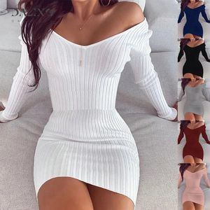 Sexig klubb av axel långärmad bodycon klänning för kvinnor vinter vit stickad tröja minikvinna klänningar robe femme 240103