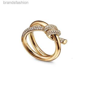 Кольца-кольца Дизайнерское женское кольцо с веревочным узлом и бриллиантами Модные кольца для женщин Классические ювелирные изделия Позолоченные розы Свадьба оптом