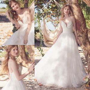 Fée Tulle Rustique Pays Robes De Mariée Une Ligne Bretelles Spaghetti Plissée Sexy Simple Moderne Robes De Mariée Boho Jardin Grande Taille Mariée Fashoin Robes de Mariee CL3156