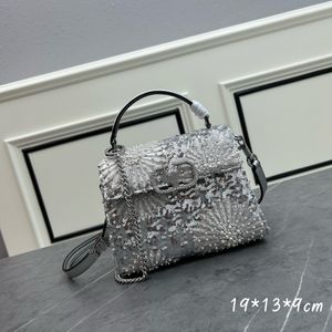 Designer Bag 3D broderi mini väska pärlstav och paljetter broderi designer väska mode silver axel väska imitation crystal flickor crossbody väska