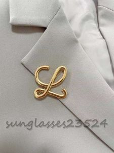 24ss 2color Fashion Brand Designer L Letters Brooches 18K Gold Plated Brooch Vintage Suit Pin Small Sweet Wind Jewelry Accessorie Wedding Party Gift
