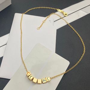 Black Diamond Necklaces Chains Designer Pendants Choker Women Brand Letter High-grade 18k Gold-plated Copper Men Womens Pearl Necklace Wedding Jewelry Accessories