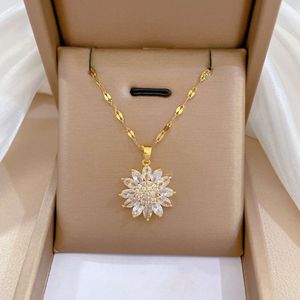 Newest Fashion 18k Gold Plated Stainless Steel Flower Necklace Jewelry Bling Zircon Pendant for Women Girls