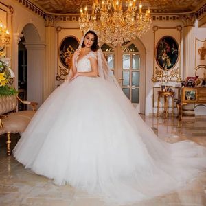 luxury White Lace Appliques Ball Gown Wedding Dress 2024 Princess Dubai Arabic V-Neck Lace Up Back Bridal Gowns Vestido De Noiva