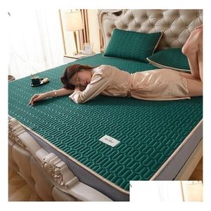 寝具セットサマー冷却ベッドマットアイスシルクマットレス折りたたみ可能なソフトクールな睡眠枕カバーflサイズプロテクタードロップデリバリーホームガードDHFVA