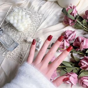 Fałszywe paznokcie Księżycowe Rok Paznokcie Wartość do noszenia wszechstronna ochrona swoich paznokci sztuka paznokci z fajerwerkami Graffitieastern Wedding 240104