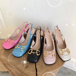 Nuovi sandali cavi in rete Versatile testa quadrata con diamanti Scarpe da donna ricamate Maillard ricamate francesi Sandali con tacco alto in metallo a punta da donna tacco basso G P2KDl