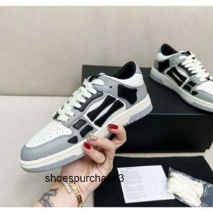 Buty Chunky Designer Męs But Fashion 2023 Lace Casual Top Women Sneakers AMIRRS SKEL NOWY NOWA Para Up Off Front Stopa Front High Version Red Style Love 1 KC8C