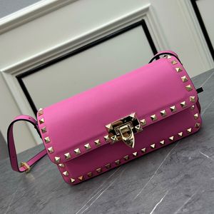 Rockstud Designer Crossbody Torka oryginalna skóra wewnątrz liter mody Złote sprzętowe sprzęt zwykły nit klapa na ramię w torbie posłańca luksusowe sprzęgło ręczne