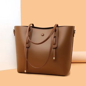 Weiche echtes Rindsleder Damen Handtasche Mode einfache Umhängetasche Reißverschluss Umhängetasche Damen Büro braune weiche Ledertasche 240104