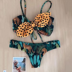 Costume da bagno sexy con stampa leopardo e foglie Set costume da bagno donna con fiocco punto Biquini Set costume da bagno brasiliano a vita bassa Costumi da bagno donna 240103