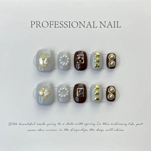 Handgjord kort koreansk press på naglar med design återanvändbara bärbara falska naglar med lim akryl Artifical Nail Tip Manicure Art 240104