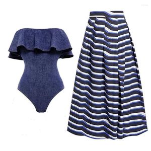 Kvinnors badkläder ruffle One Piece Baddräkt och kjol för kvinnor 2024 Stripless Female Bandeau Beach Bathing Suit