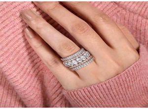 Ankomst Rose Gold Color 4 Pieces Stacked Stack Wedding Engagement Ring Set för Women Fashion Band R5899 2110128897831