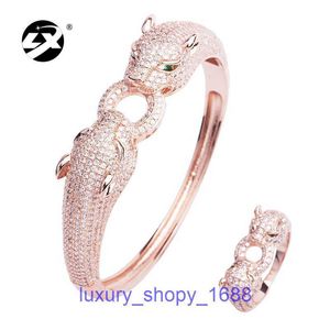Bil Tiress Populära lyxdesigner Armband Creative Full Diamond Double Headed Leopard Armband Ring Set Personlig modestil Kvinnor har originallåda