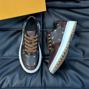 Projektant Martin Desert Boot High Obcasy Buty Mężczyźni skórzana vintage druk Jacquard Tekstile Classic Platform Flat Fahsion But podeszwa 05