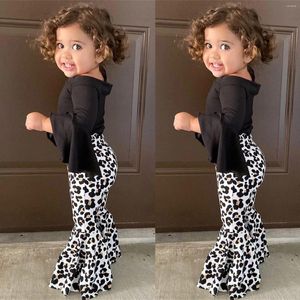 Set di abbigliamento Comodi set per neonate Top invernali con maniche svasate Pantaloni con stampa leopardata 2 pezzi Tuta per bambini Abiti per bambini