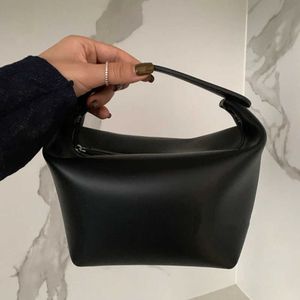 The Row Spring/Summer Niche Design Leather Handbag、Light Luxury and Buresatile Lunch Box Bag、ハイエンドポータブルバッグ240104