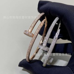 Designer skruv armband armband naglar älskar mode lyxiga smycken vårdare original trendig 18k guld diamant för kvinnor män nagel armband silver smycken armband u5zi