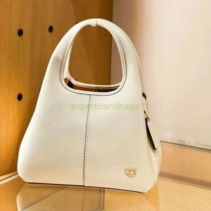 Cooach bag Fashionable Versatile Bag for Women New Simple and Elegant Vegetable Basket Bag Large Capacity Commuting One Shoulder Crossbody Bag