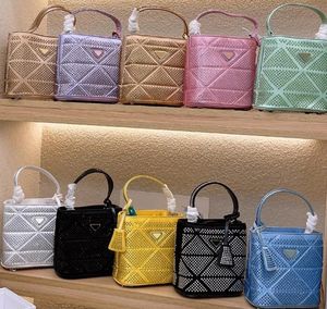 Milano Luxury Brand Triangle Logo Logo Mini Tote Handbag Lady Equilted Top Handle Shopping