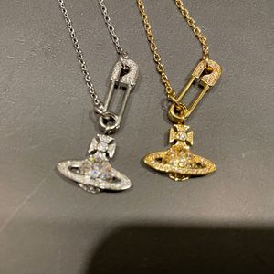 Collana di design, collana a catena con spille, catena con graffette di vendita calda, catena con clavicola, pendente con diamanti pieni, gioielli da donna di fascia alta