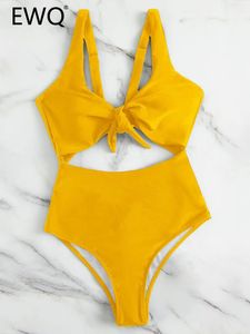 EWQ Sexy Estilo Oco Out Lace-up Cor Sólida Areia Casual Backless Mulheres Swimwear Bikini Set Verão 27SN2530 240104