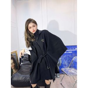 Herrgravrockar Autumn/Winter Product Cloak Coat Pendant Pin Wool Stand Neck Hooded Loose Lazy Lazy Style