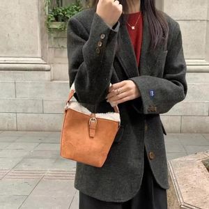 Evening Bags Ins Trend Niche Retro Stitching Suede Handbag Autumn And Winter Lamb Wool Mini Plush Bag Cute Bucket Crossbody