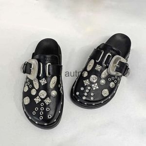 Designer Slippers Zomer Damesslippers Platform Punk Rock Lederen Muilezel Creatieve Metalen Accessoires Casual Feestschoenen Dames Outdoor Glijbaan