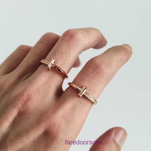 Tifanniss Rings online -butik grossist V guld hög version diamant inlagd ljus lyxig design ins cool och elegant minimalistisk temperam har originallåda