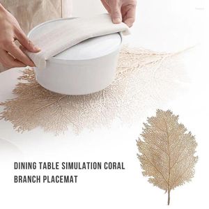 食事用のテーブルマットリーフプレースマットオイルプルーフ防水性美しいコースター装飾洗える22 15インチアクセサリー
