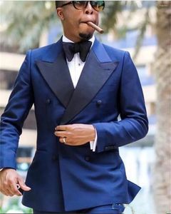 Abiti da uomo Abito stile italiano da uomo Due pezzi Blu scuro doppio petto Celebrity Slim Fit Blazer da lavoro Smoking da sposa formale